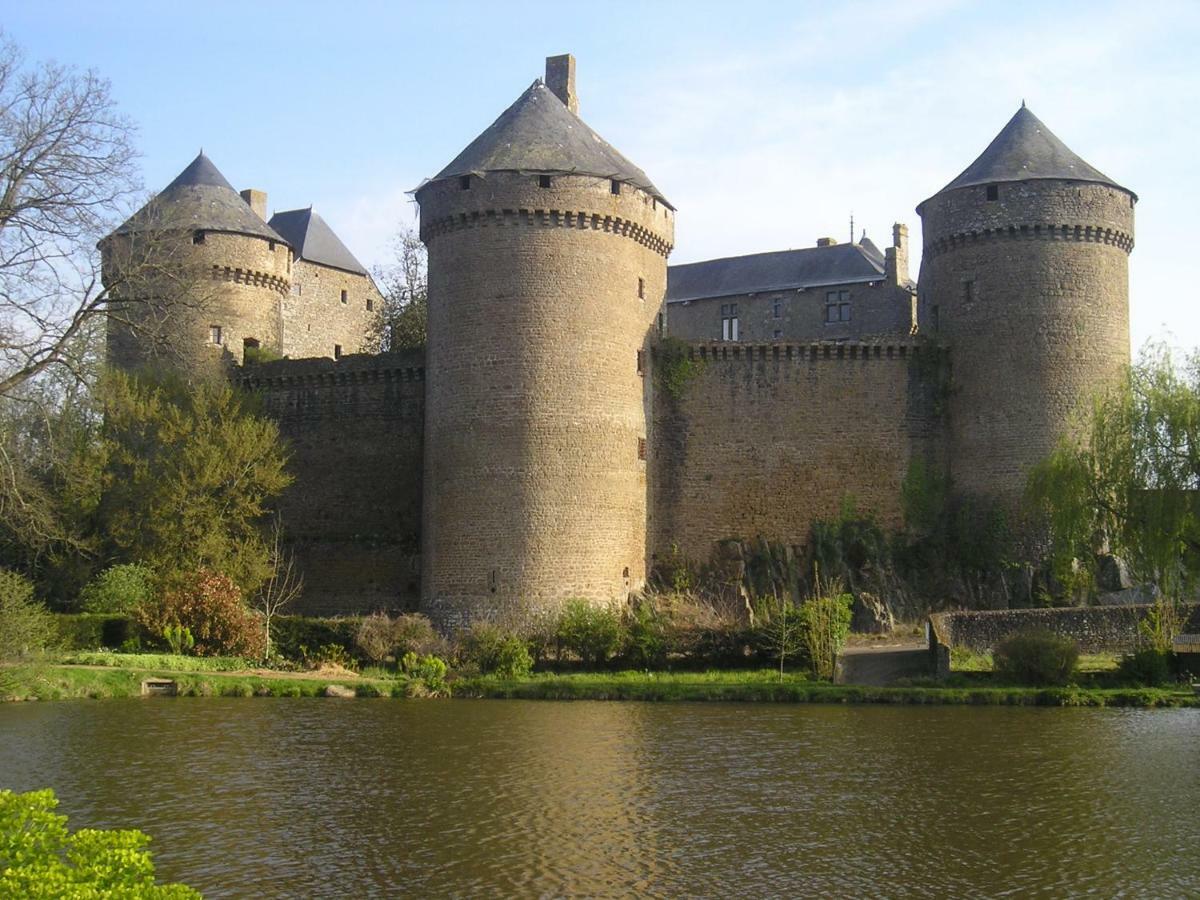 Chambres D'Hotes La Belle Taille Lassay-les-Chateaux Exteriör bild
